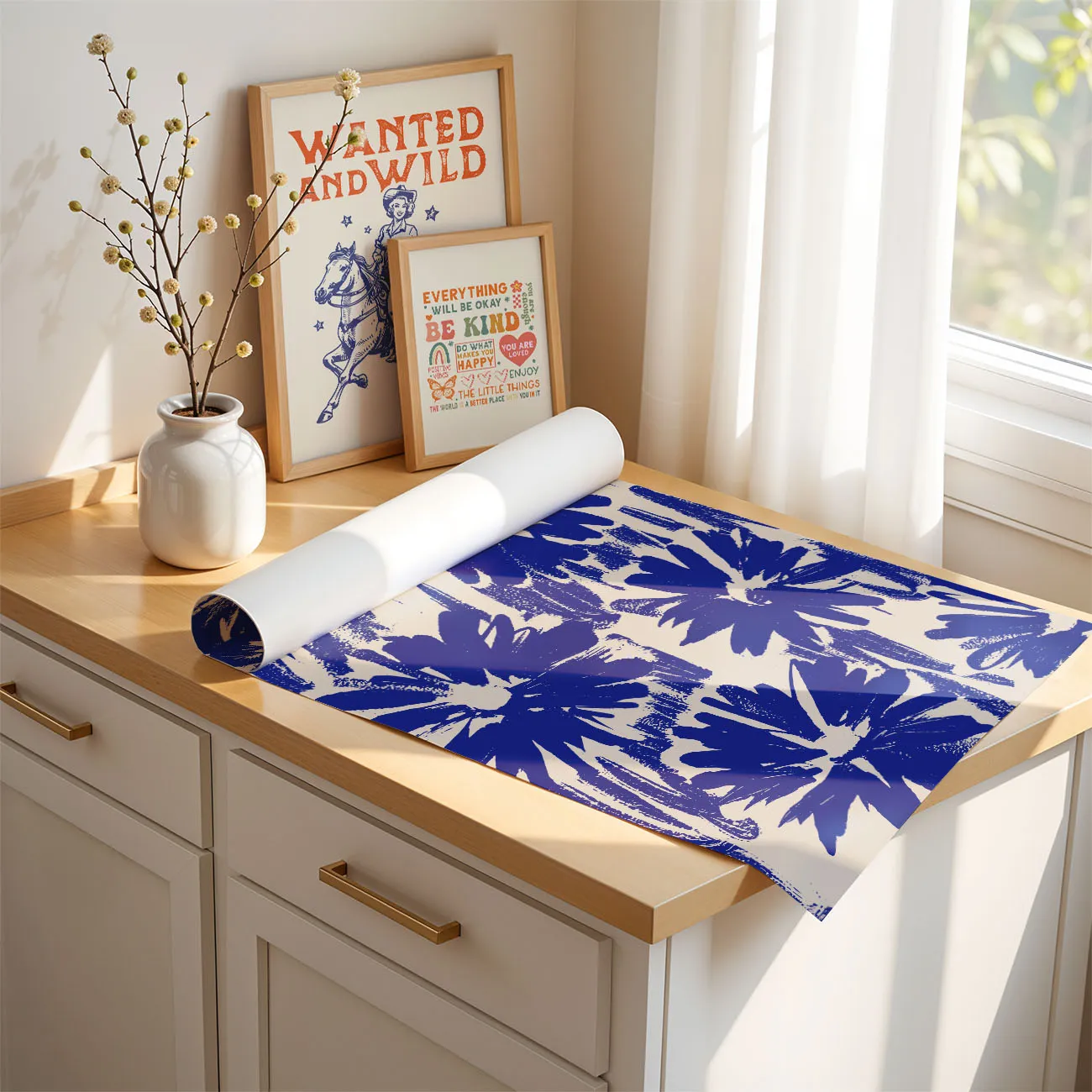 Wandbild mit abstrakten blauen Blumen