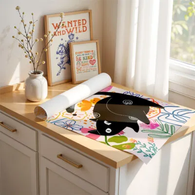 Wandbild – Schwarze Katze mit Blumen