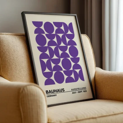 Bauhaus Wandbild – Formenharmonie Violett