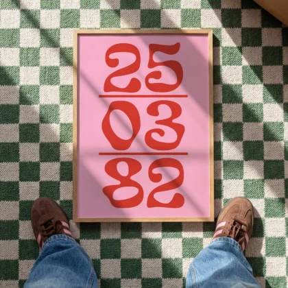 Personalizuotas datos paveikslas – retro tipografija su pasirinkta data